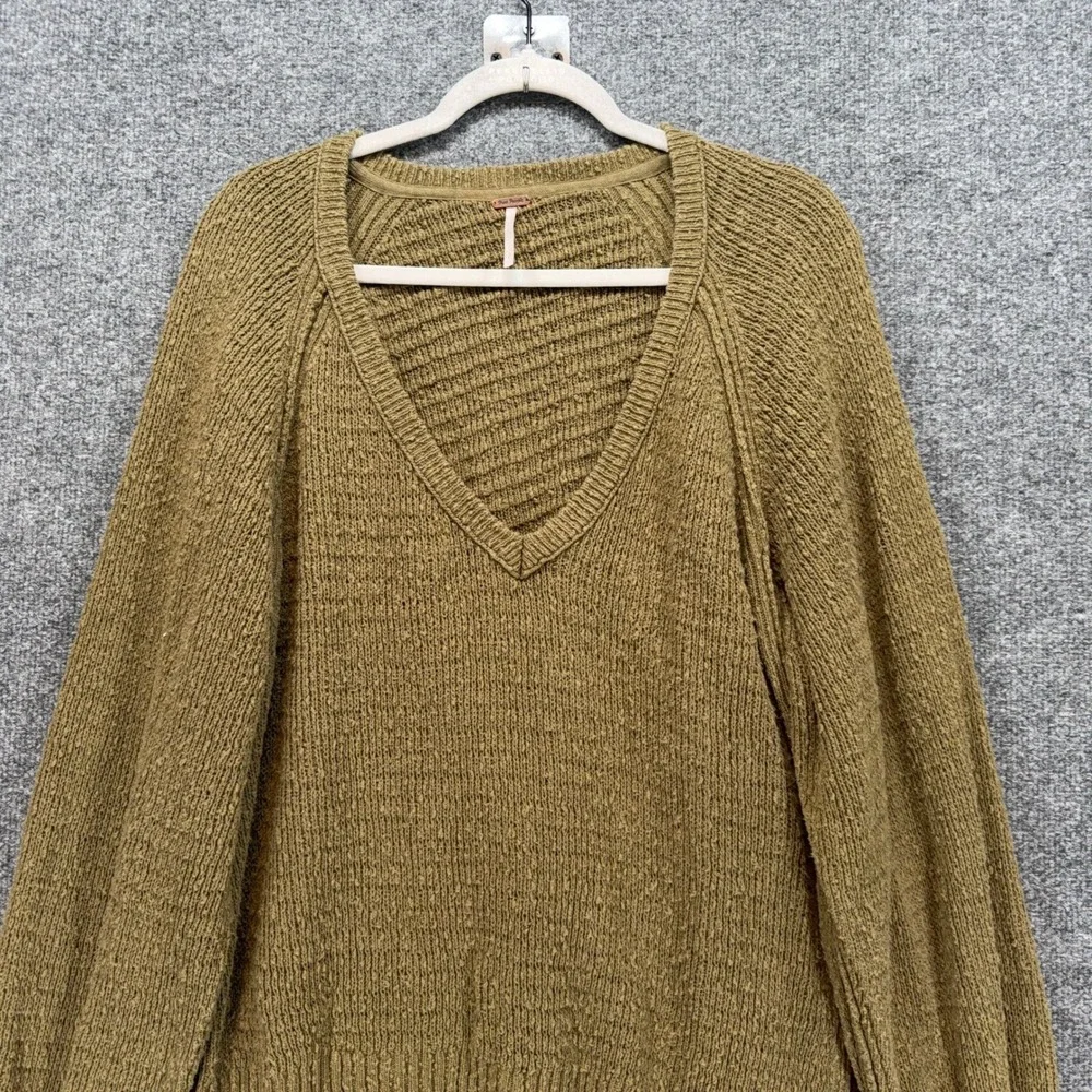 Free People Sweater Womens Medium Green V-Neck Chunky Knit Oversized Boho